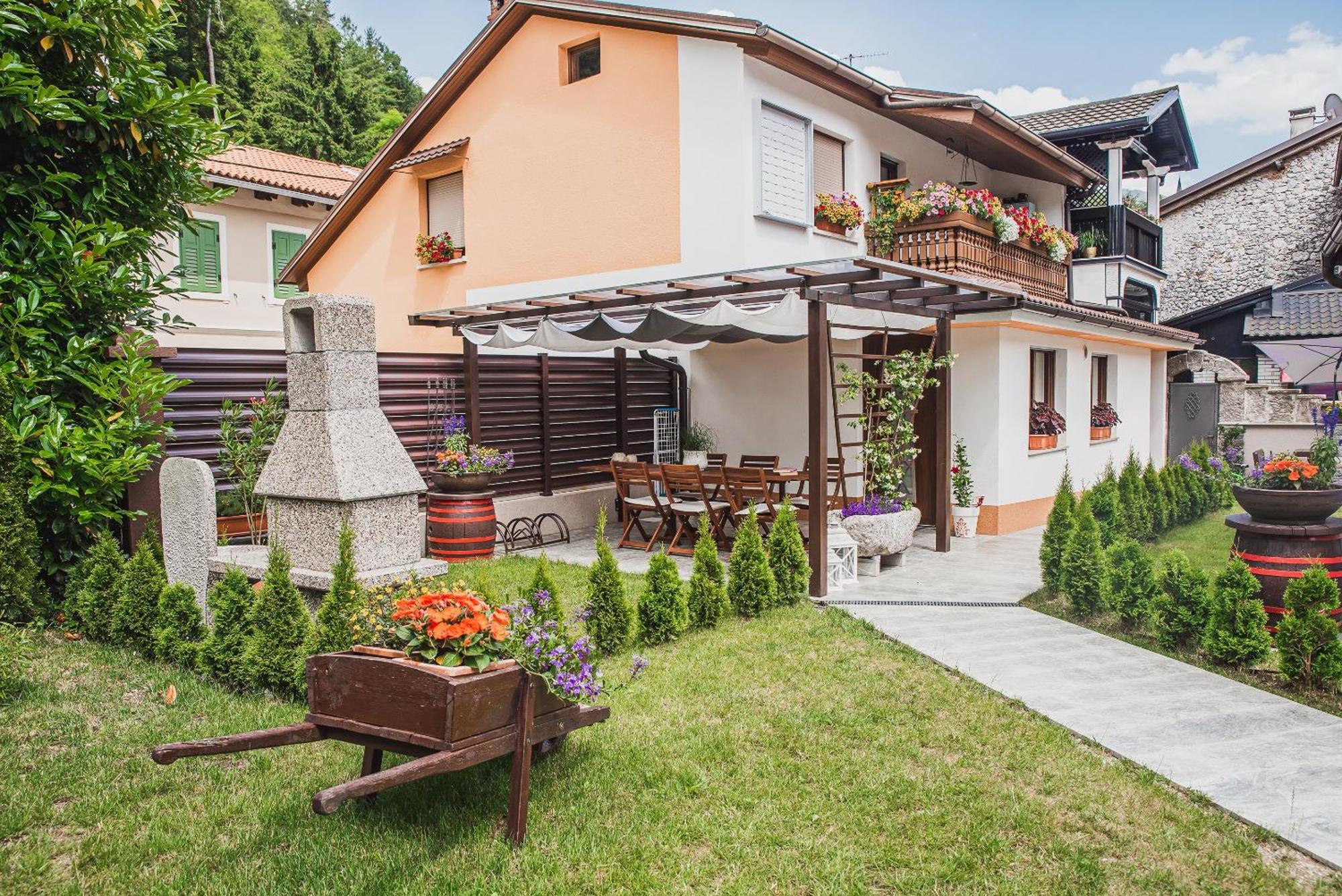 Gotar Apartment With Garden Kobarid Exterior foto