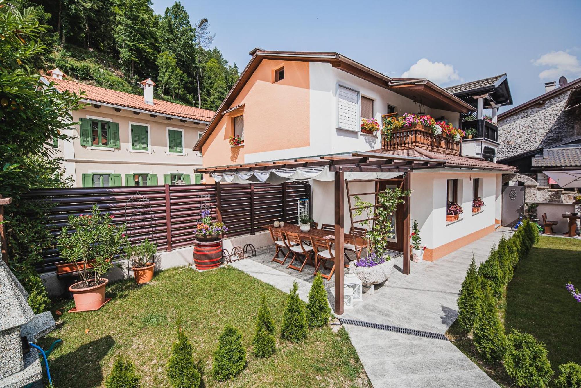 Gotar Apartment With Garden Kobarid Habitación foto